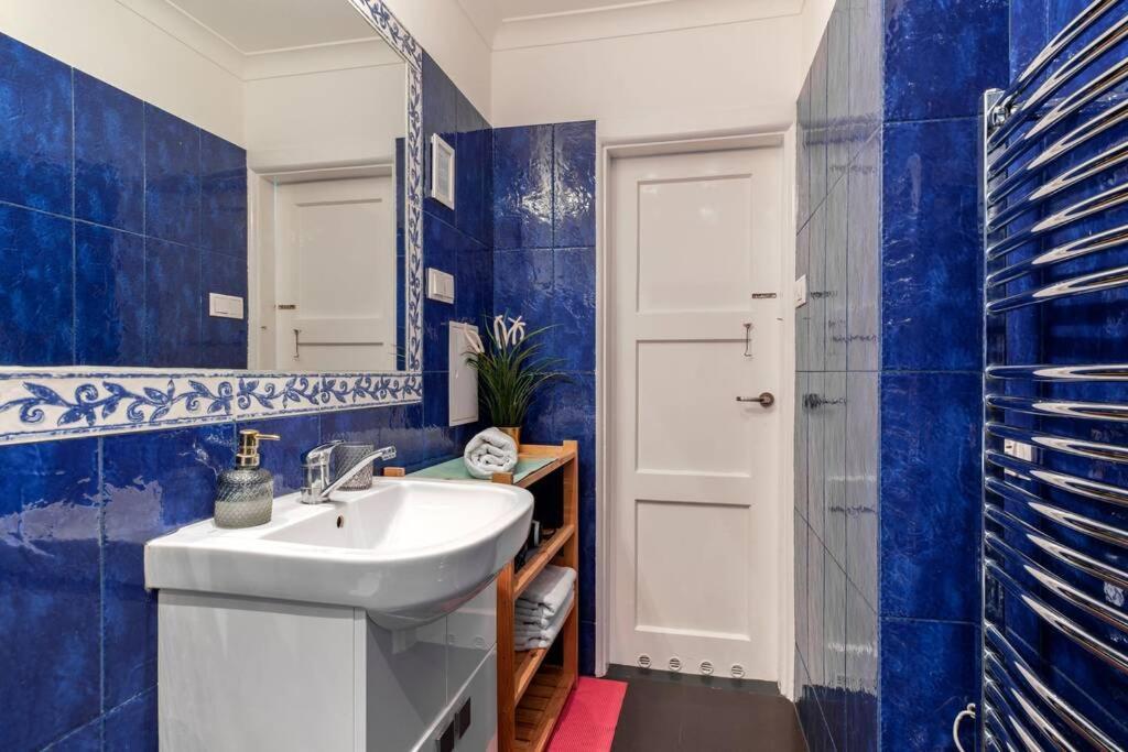Blue Peace-Apartment With Free Parking In Center For 1-6 People Krasków Eksteriør bilde
