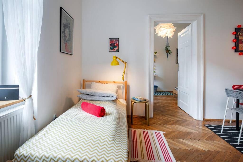 Blue Peace-Apartment With Free Parking In Center For 1-6 People Krasków Eksteriør bilde