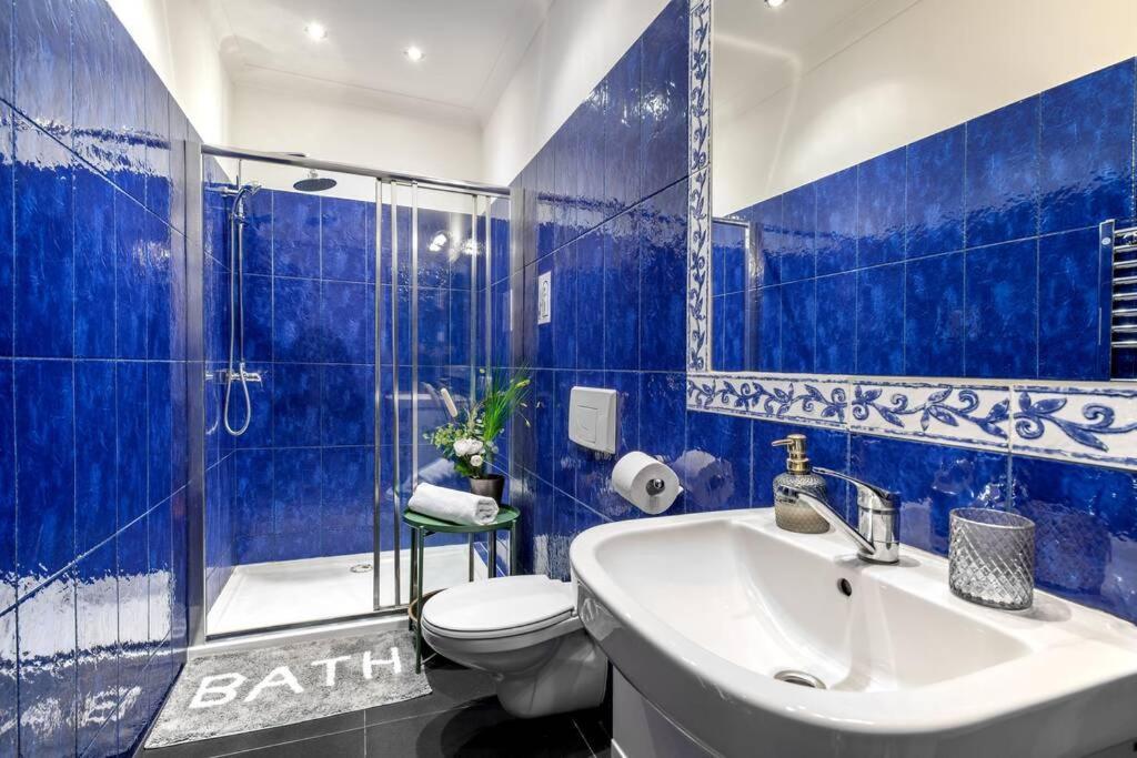 Blue Peace-Apartment With Free Parking In Center For 1-6 People Krasków Eksteriør bilde