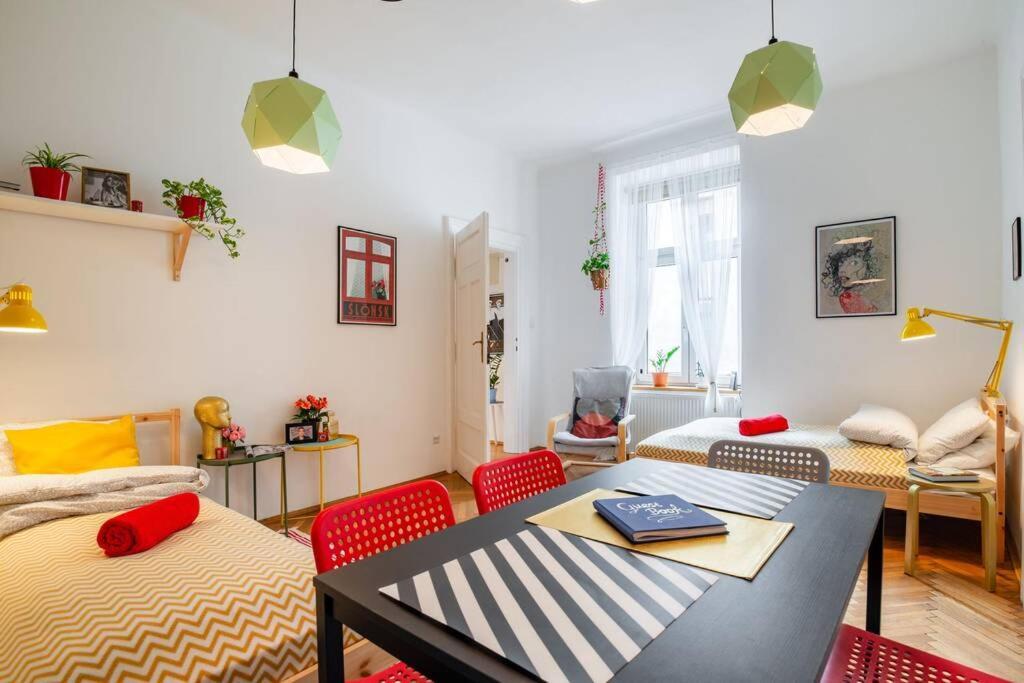 Blue Peace-Apartment With Free Parking In Center For 1-6 People Krasków Eksteriør bilde