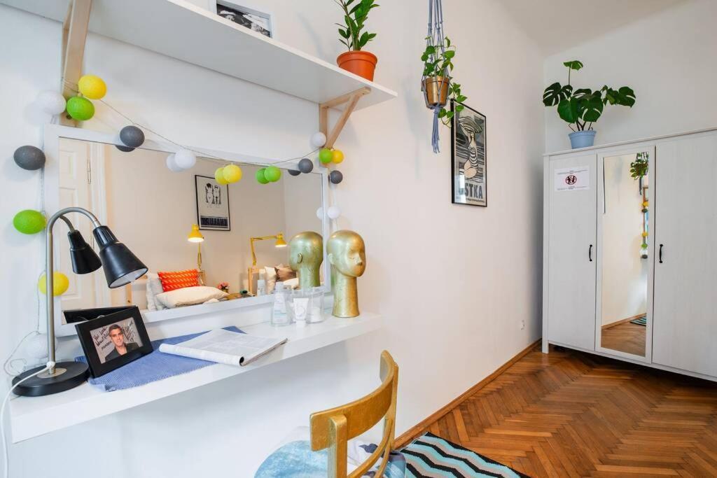 Blue Peace-Apartment With Free Parking In Center For 1-6 People Krasków Eksteriør bilde