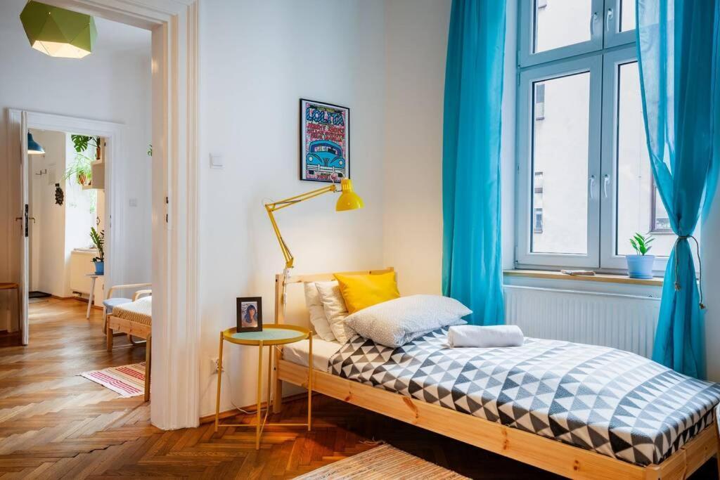 Blue Peace-Apartment With Free Parking In Center For 1-6 People Krasków Eksteriør bilde