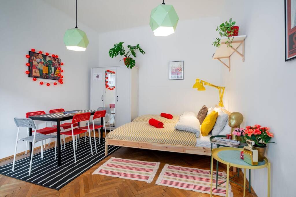 Blue Peace-Apartment With Free Parking In Center For 1-6 People Krasków Eksteriør bilde